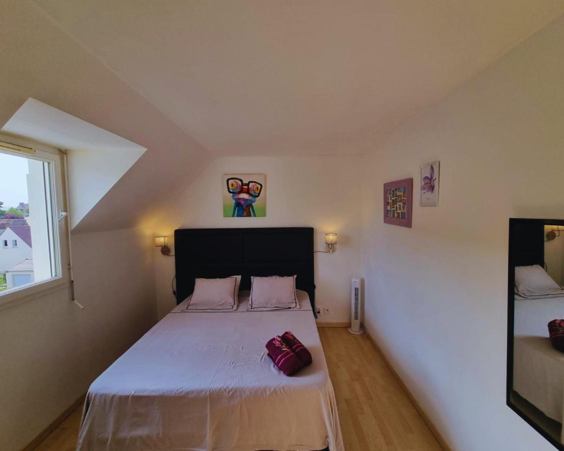 Appartement Cosy Centre Brie Comte Robert Екстериор снимка